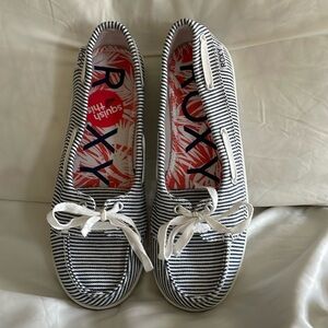 New Roxy brand shoes, size 7.5, comfy insoles. Navy and white striped fabric.